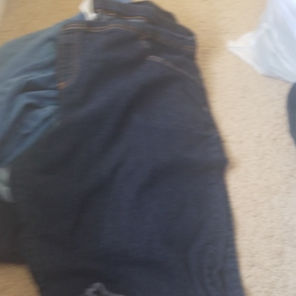 Capris - Picture 3 of 3